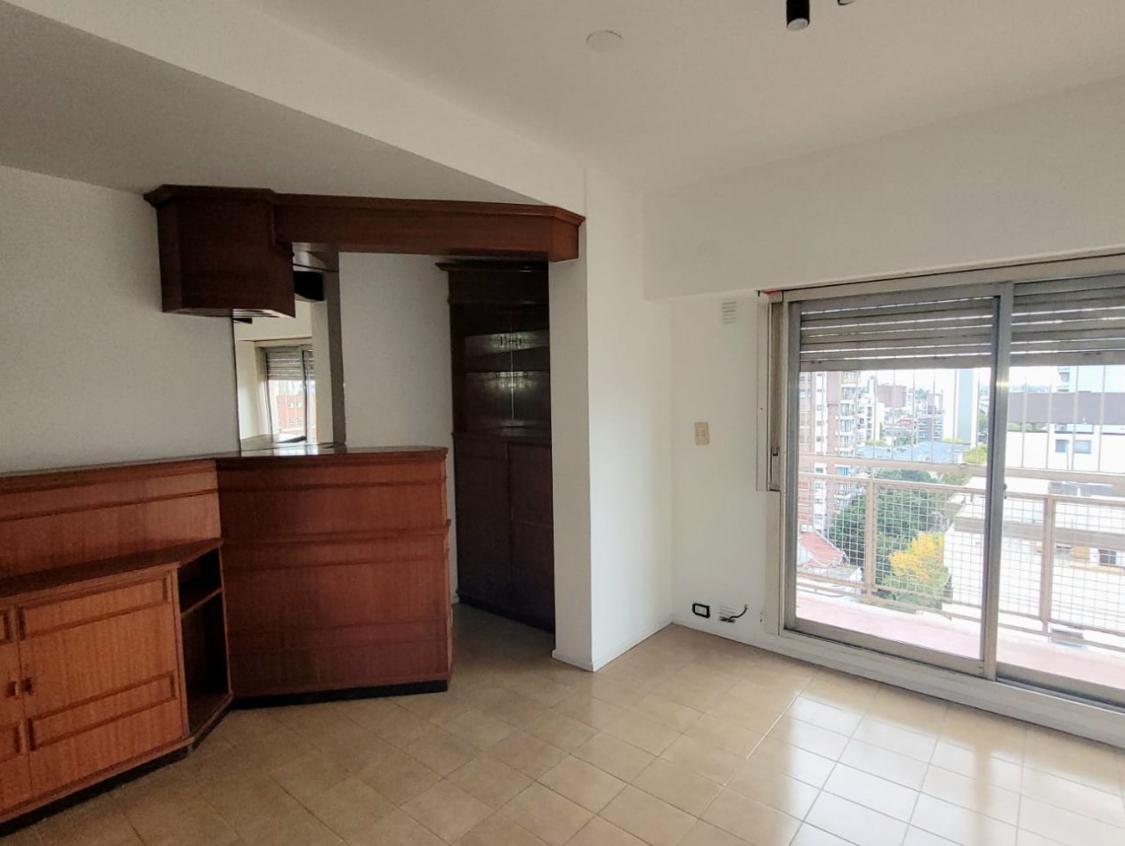 OPORTUNIDAD, Amplio departamento en Alquiler 2 1/2 ambientes - Quilmes Centro