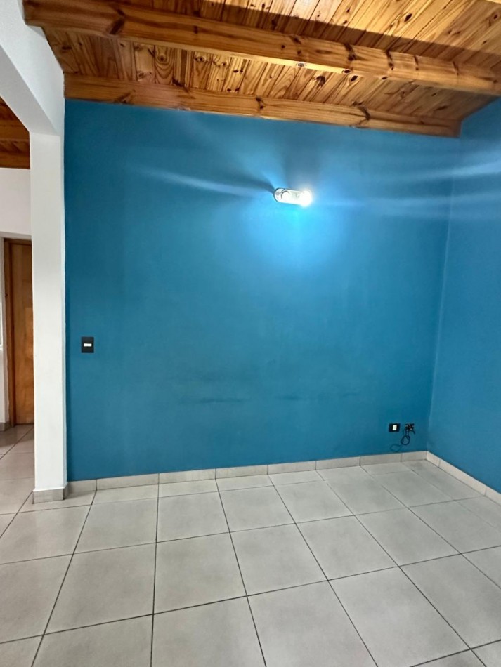 ALQUILER PH 2 AMBIENTES AL FONDO - BERNAL OESTE
