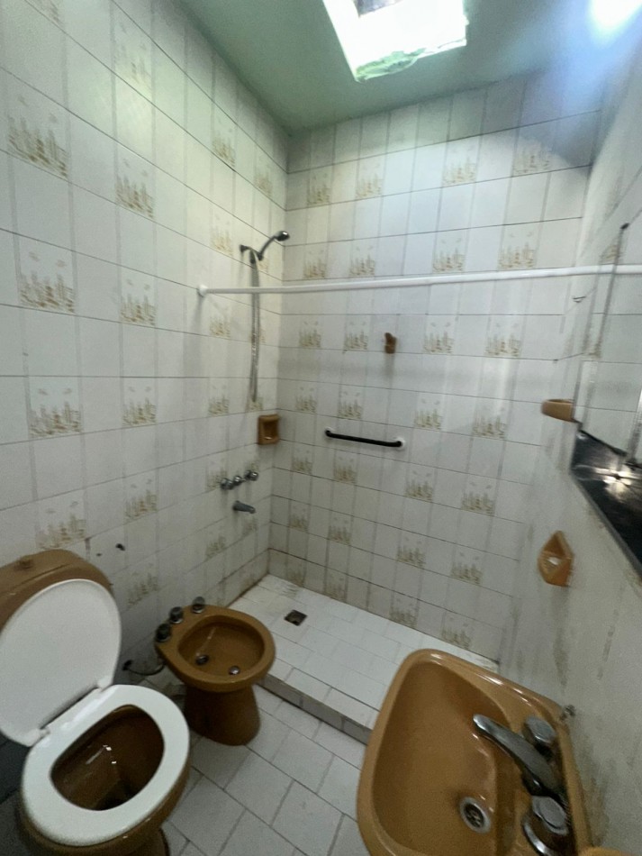 OPORTUNIDAD SE ALQUILA CASA 3 AMBIENTES