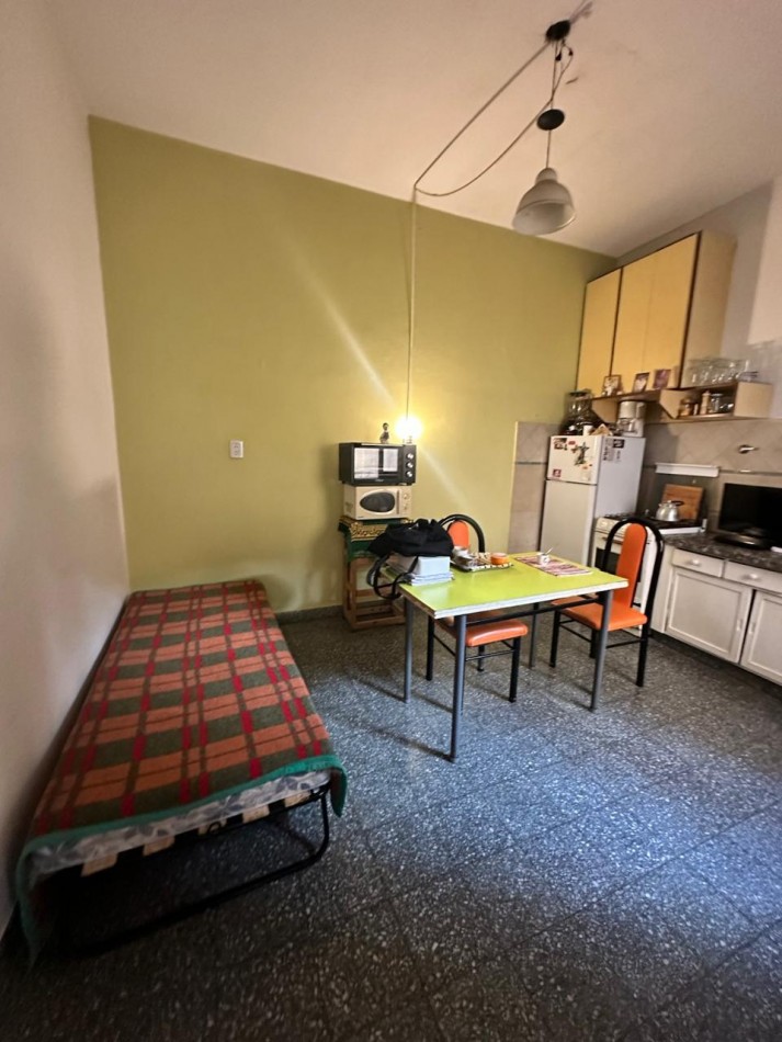 SE VENDE PH 2 AMBIENTES - QUILMES