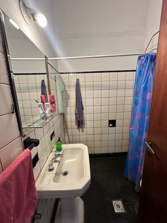 SE VENDE PH 2 AMBIENTES - QUILMES