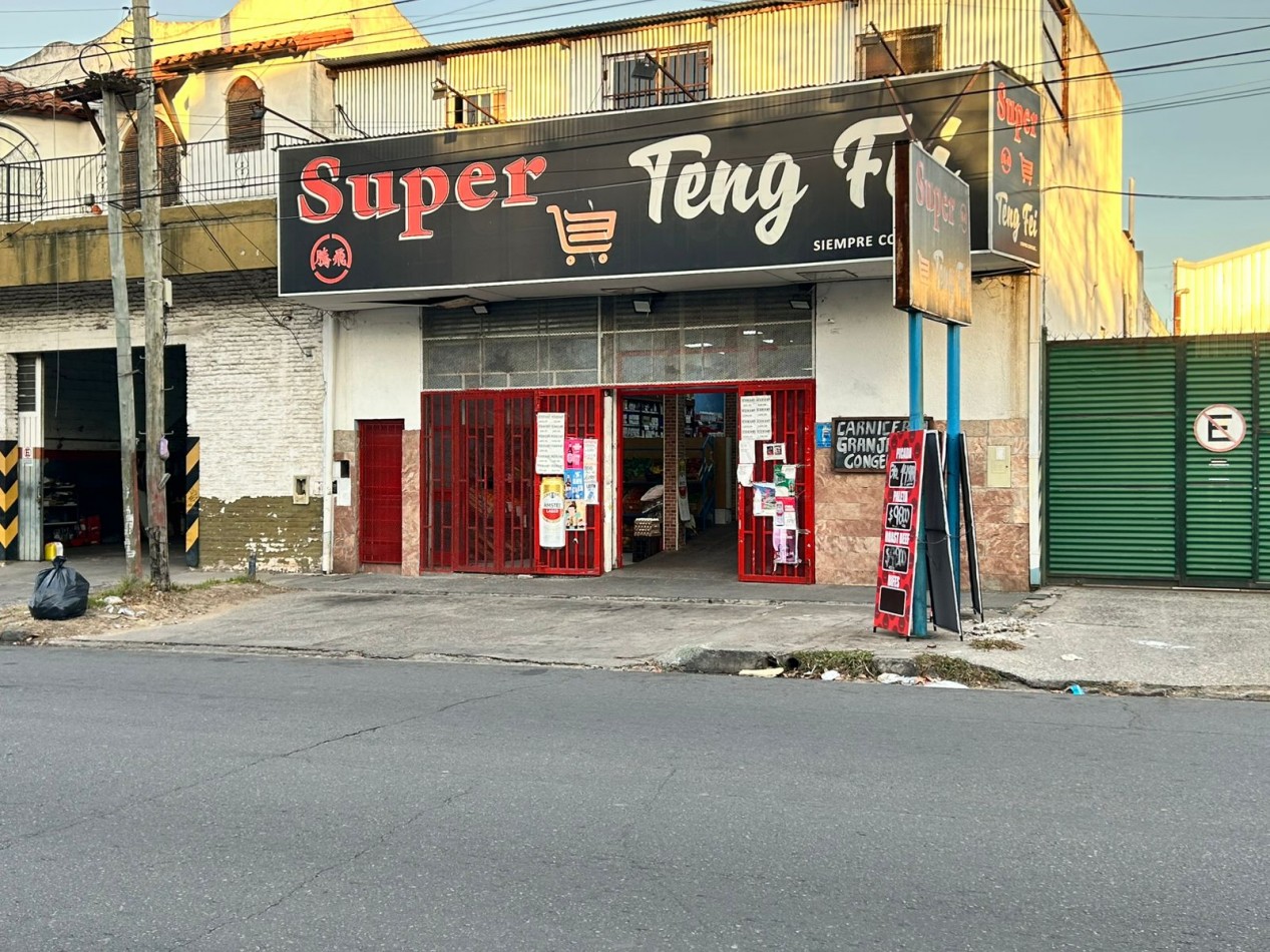 Local en Venta de 400Mts Sobre Amoedo - Quilmes