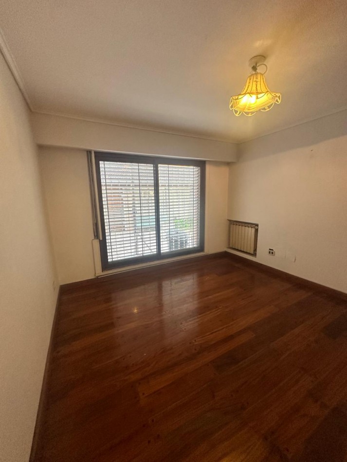 SE ALQUILA CASA USO PROFESIONAL - QUILMES 