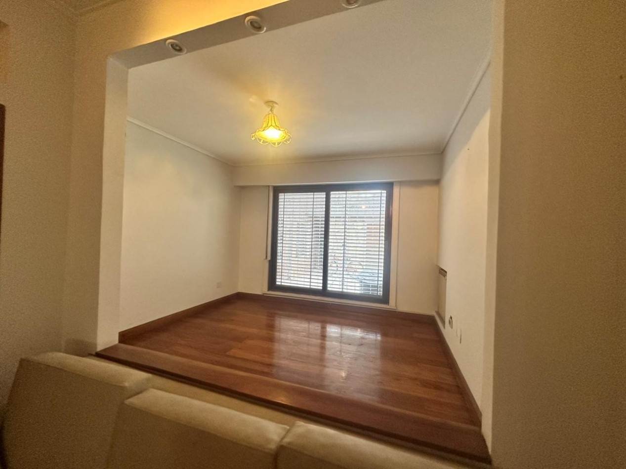 SE ALQUILA CASA USO PROFESIONAL - QUILMES 