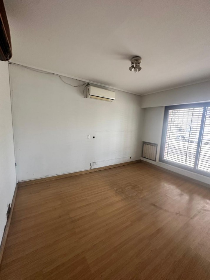 SE ALQUILA CASA USO PROFESIONAL - QUILMES 