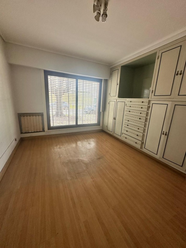 SE ALQUILA CASA USO PROFESIONAL - QUILMES 