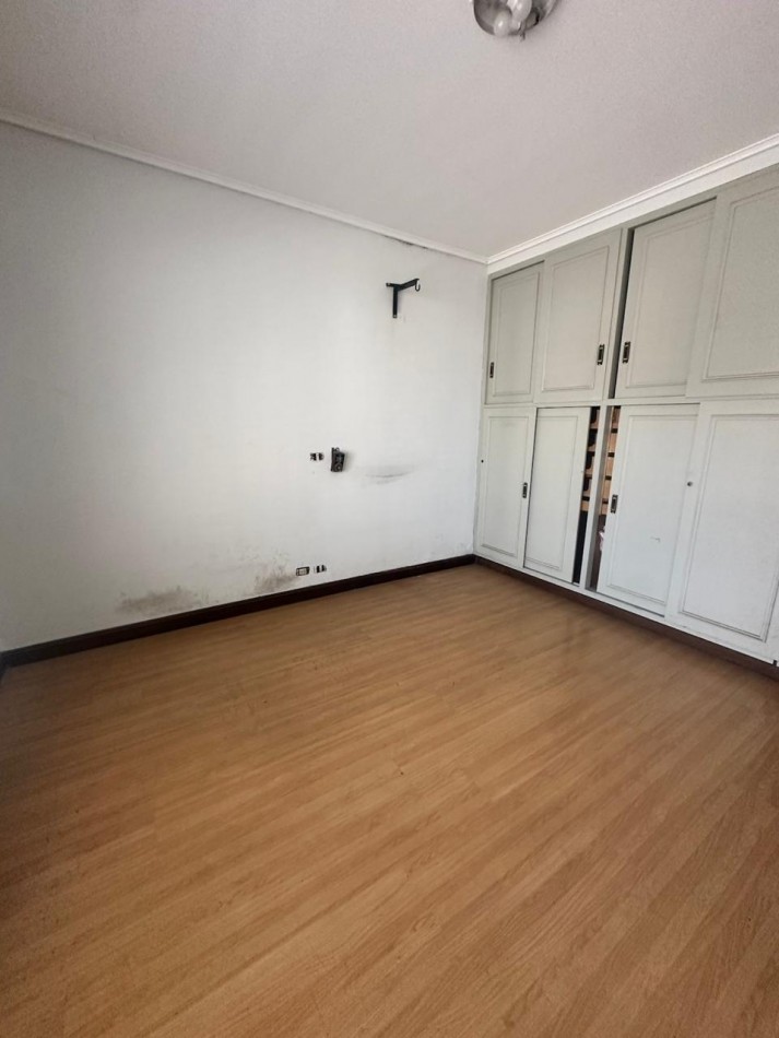 SE ALQUILA CASA USO PROFESIONAL - QUILMES 