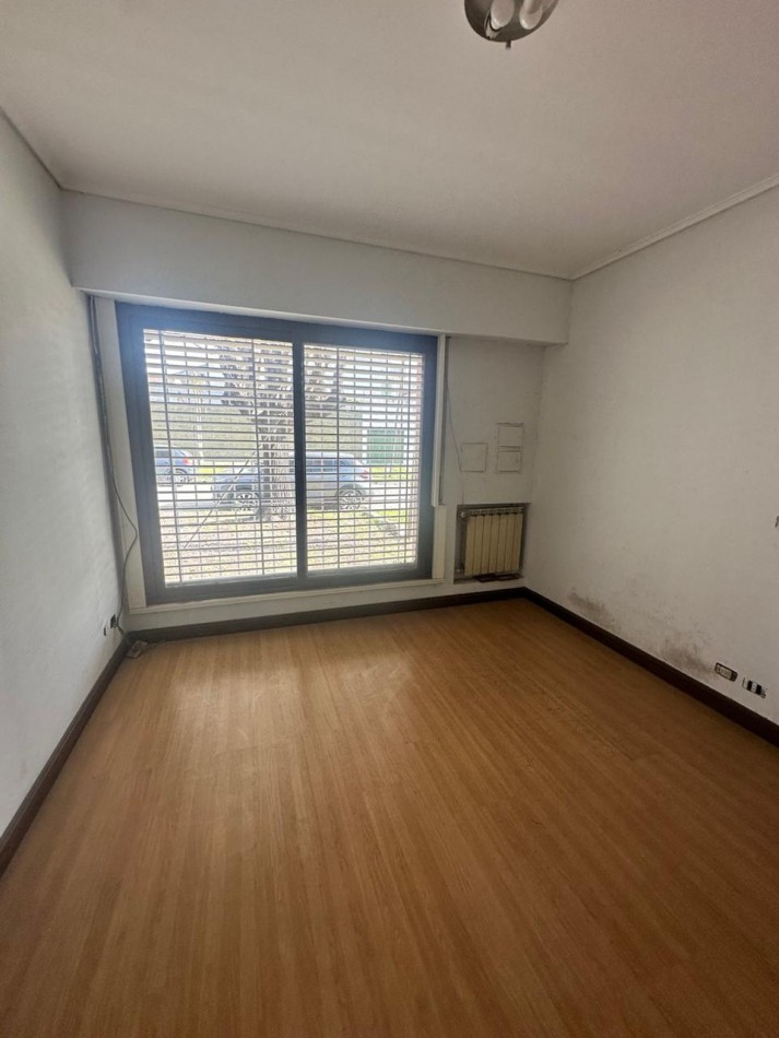 SE ALQUILA CASA USO PROFESIONAL - QUILMES 