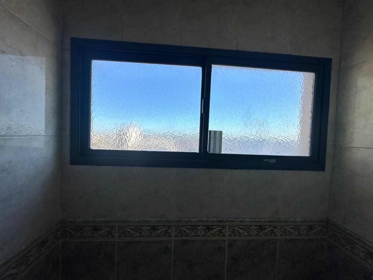 OPORTUNIDAD, Amplio departamento en Alquiler 2 1/2 ambientes - Quilmes Centro