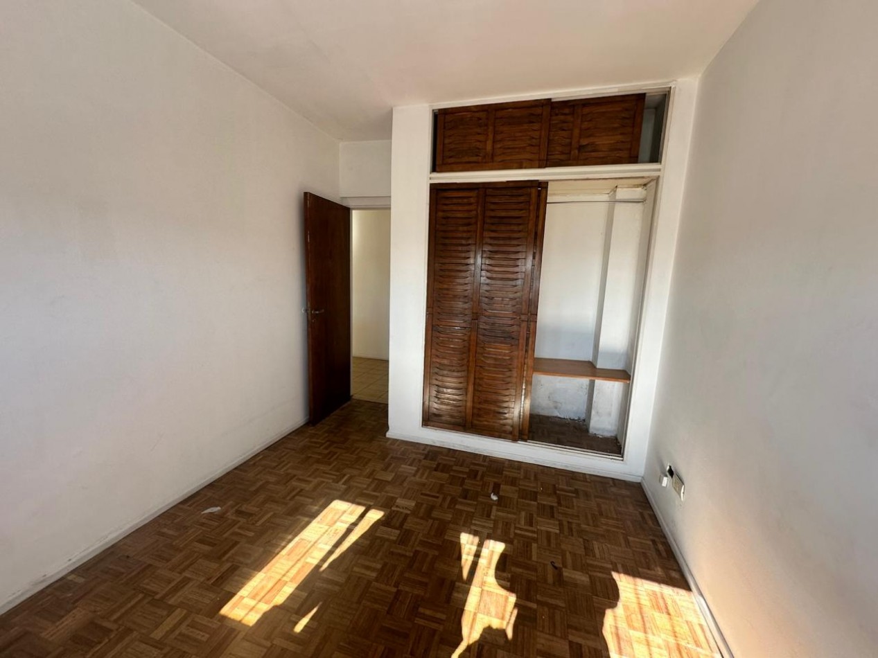 OPORTUNIDAD, Amplio departamento en Alquiler 2 1/2 ambientes - Quilmes Centro