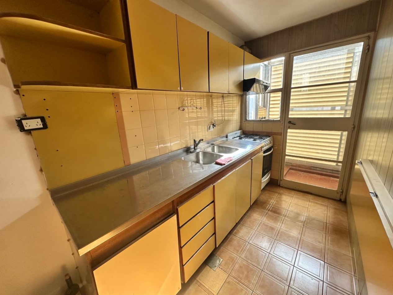 OPORTUNIDAD, Amplio departamento en Alquiler 2 1/2 ambientes - Quilmes Centro