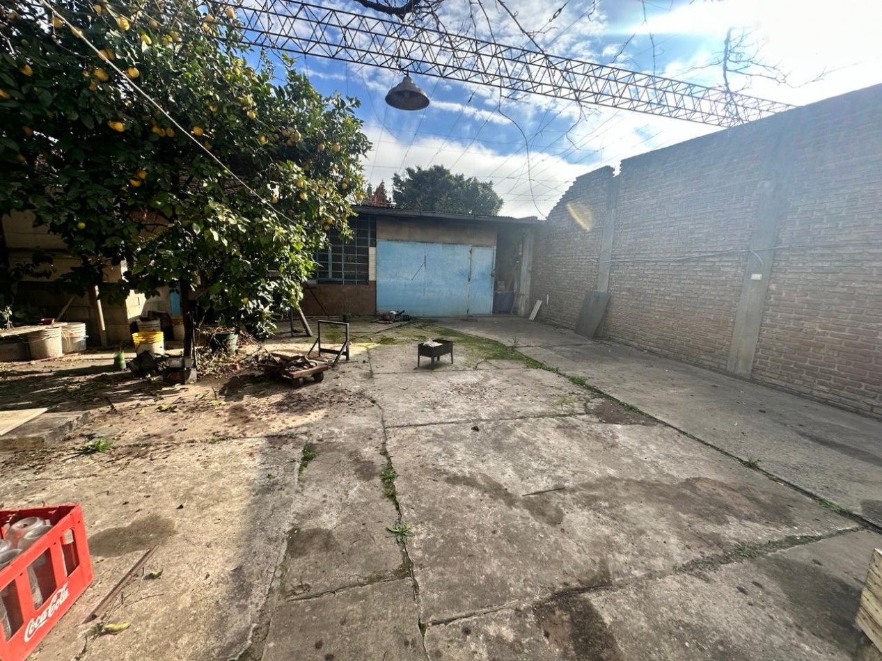 OPORTUNIDAD CASA DE 3 AMBIENTES EN VENTA - QUILMES OESTE