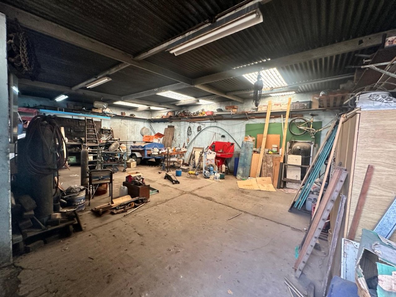 OPORTUNIDAD CASA DE 3 AMBIENTES EN VENTA - QUILMES OESTE