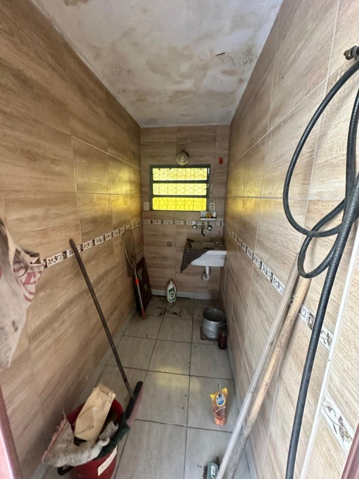 OPORTUNIDAD CASA DE 3 AMBIENTES EN VENTA - QUILMES OESTE