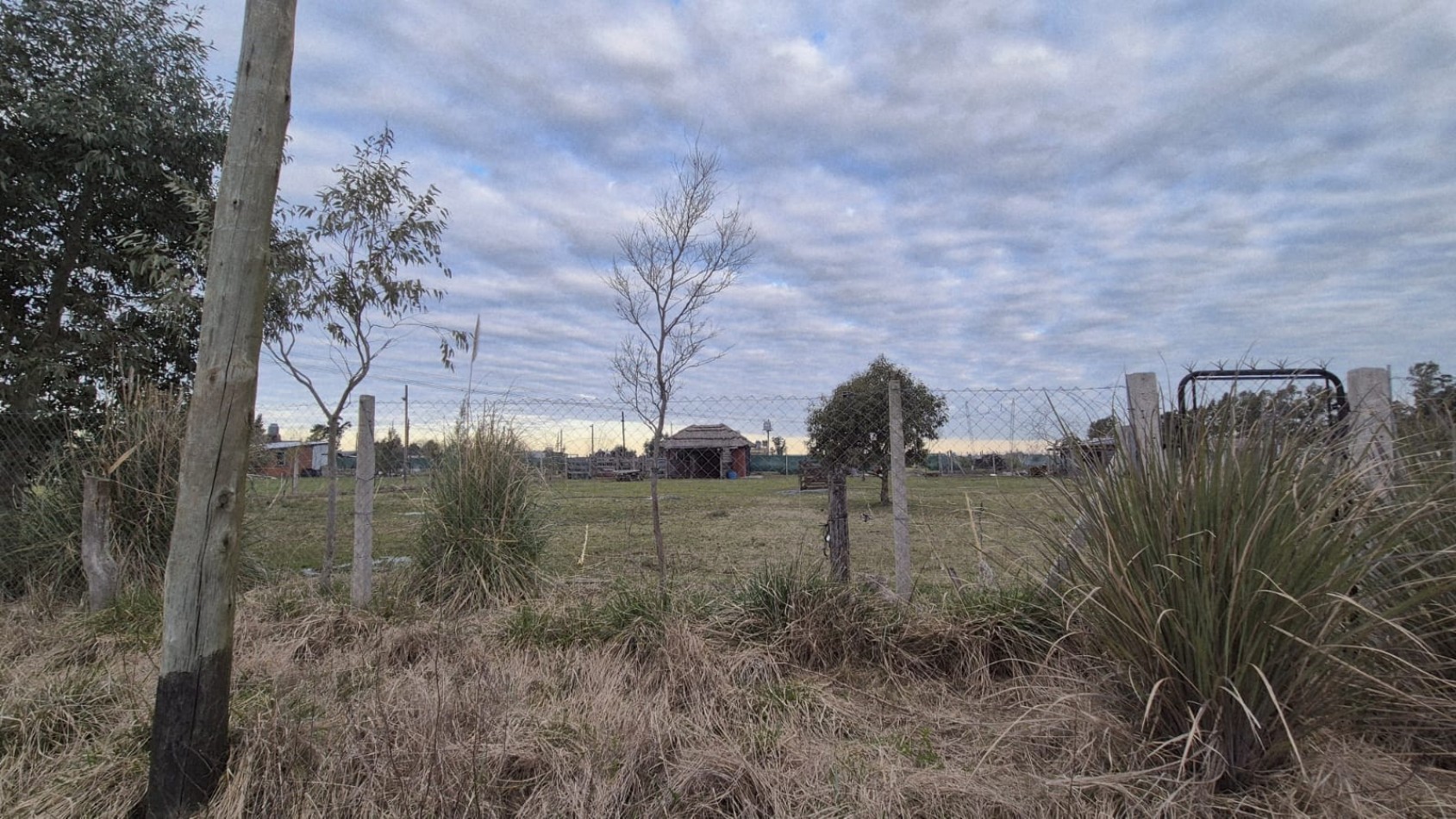 SE VENDE FRANCCION 1800MTRS2 EN BRANDSEN