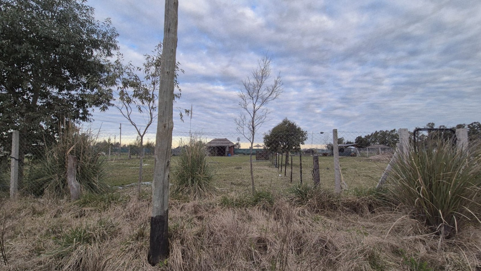 SE VENDE FRANCCION 1800MTRS2 EN BRANDSEN