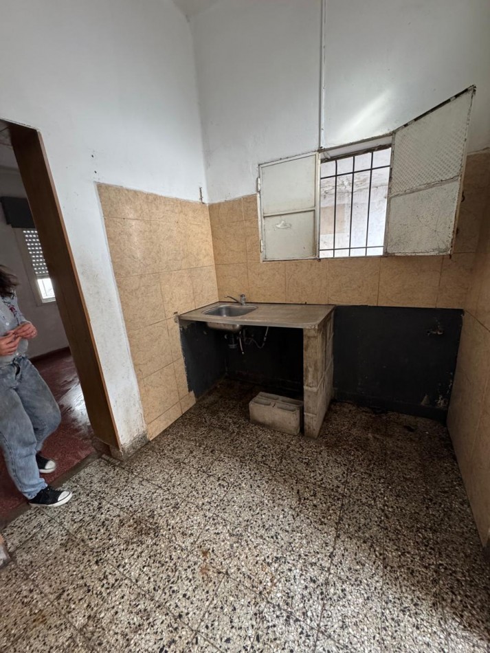 Se alquila CASA 3 ambientes en Florencio Varela