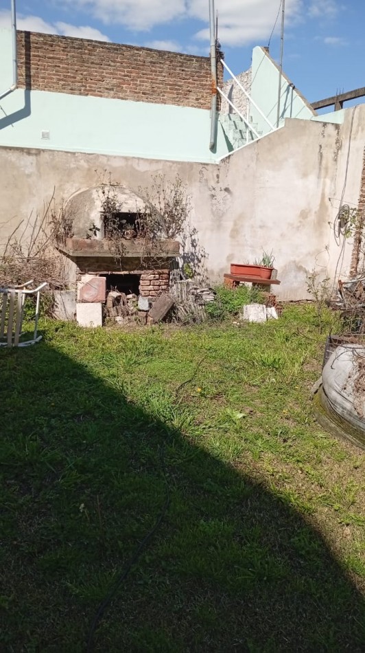 SE VENDEN 2 CASAS DE 3 AMBIENTES CADA UNA - QUILMES OESTE