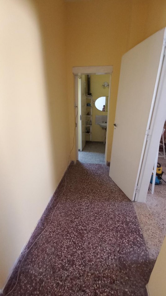 SE VENDEN 2 CASAS DE 3 AMBIENTES CADA UNA - QUILMES OESTE