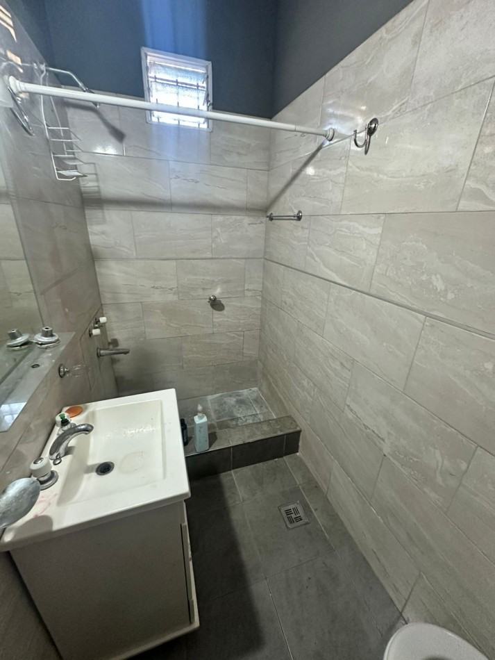 SE ALQUILA DEPTO 2 AMBIENTES - BERAZATEGUI OESTE