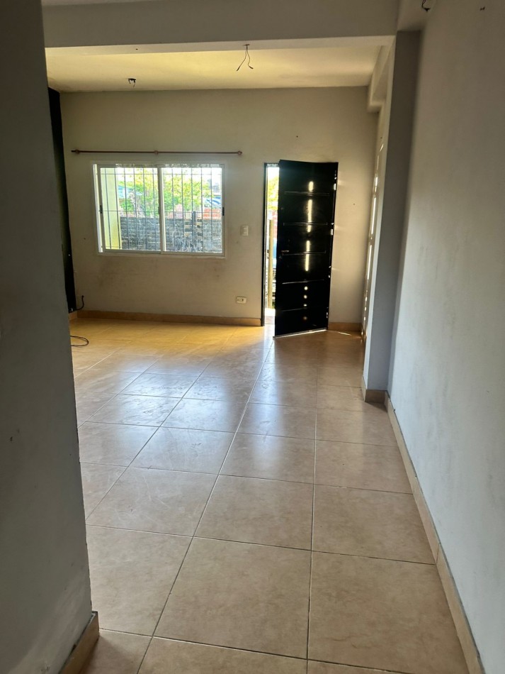 SE ALQUILA DEPTO 2 AMBIENTES - BERAZATEGUI OESTE