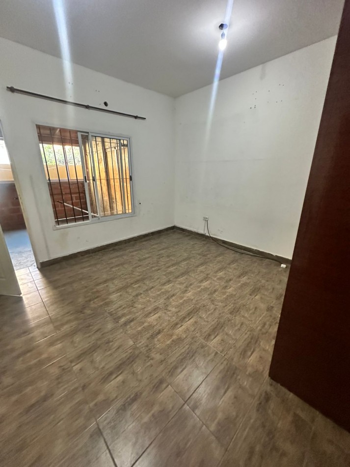 SE ALQUILA DEPTO 2 AMBIENTES - BERAZATEGUI OESTE