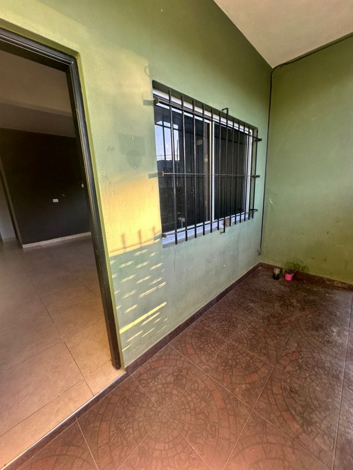 SE ALQUILA DEPTO 2 AMBIENTES - BERAZATEGUI OESTE