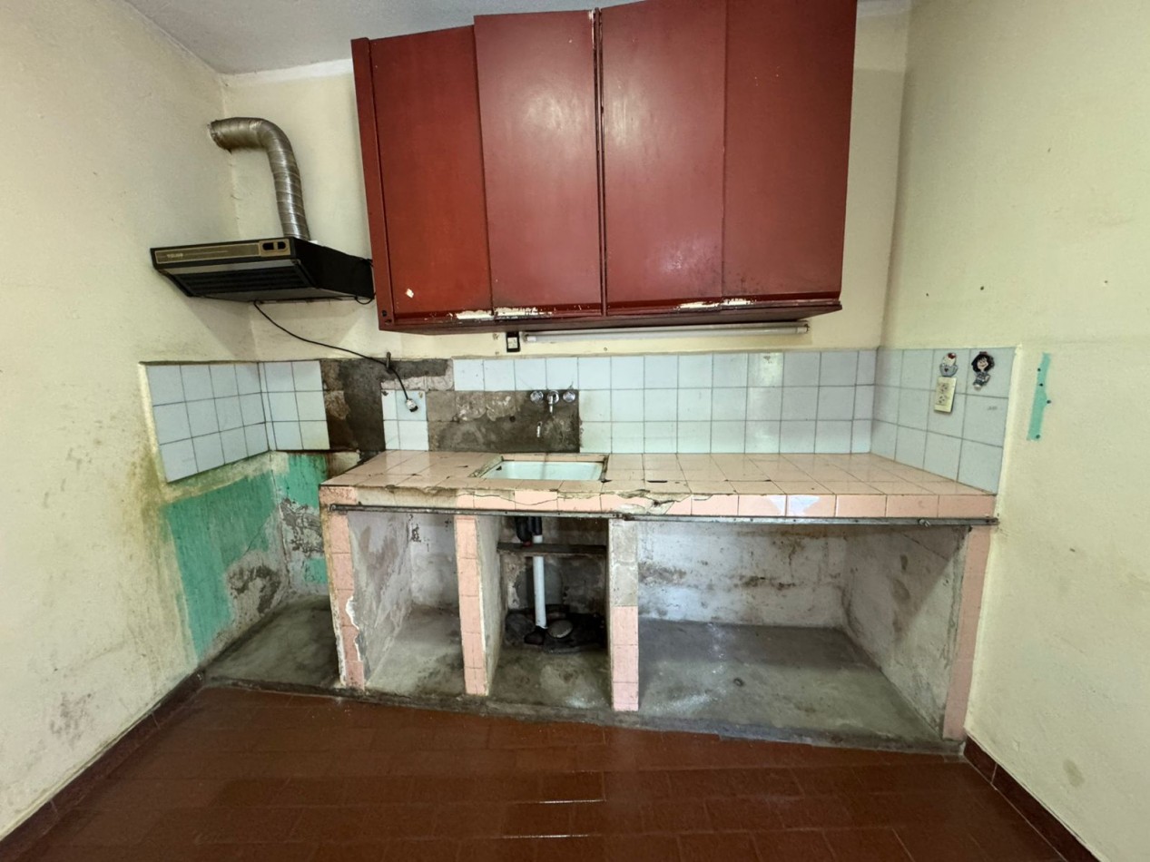 SE VENDE CASA A REFACCIONAR 3 AMBIENTES - QUILMES