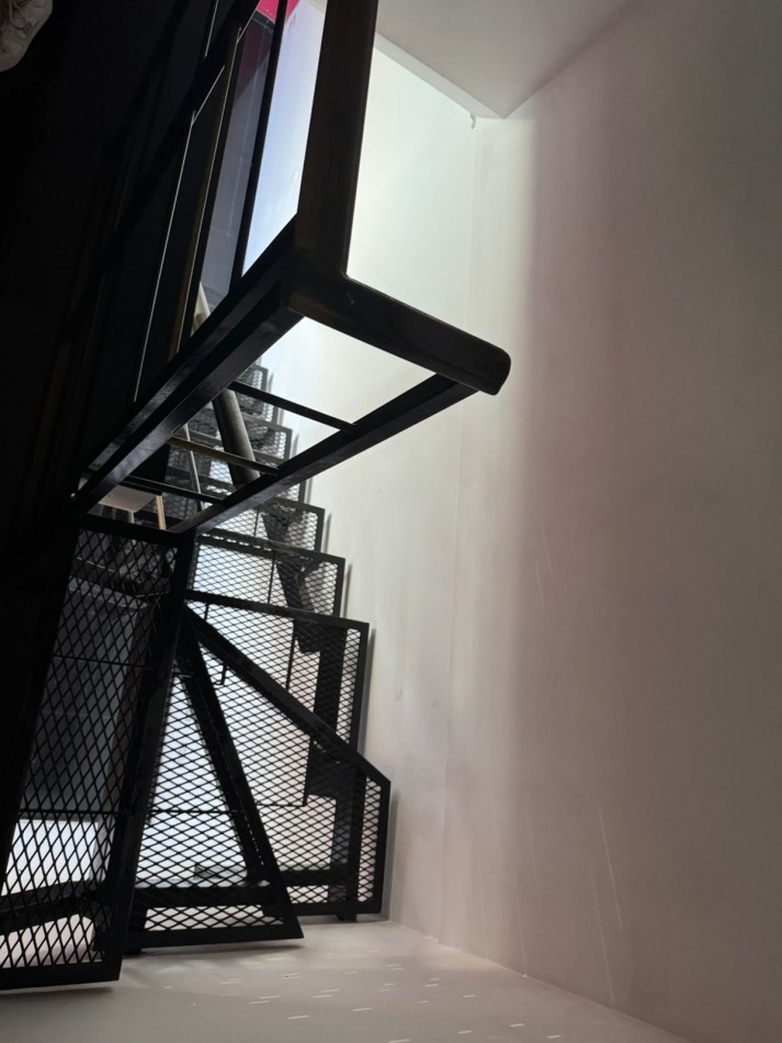 SE ALQUILA CASA DE 3 AMBIENTES - QUILMES OESTE