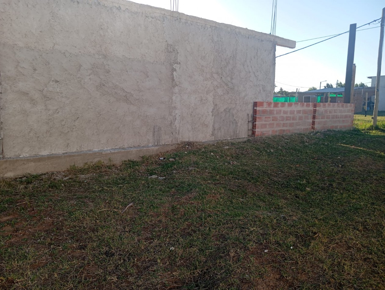 OPORTUNIDAD LOTE CON MEJORAS EN VENTA BARRIO LOS PILARES - FLORENCIO VARELA
