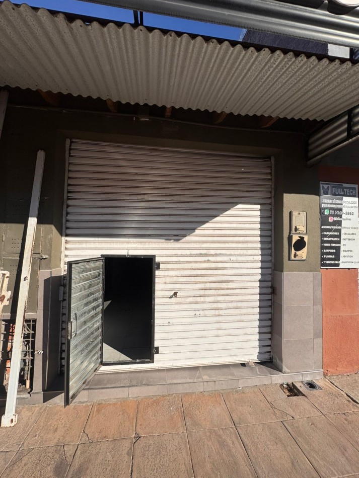 SE ALQUILA LOCAL COMERCIAL - EXCELENTE UBICACION 