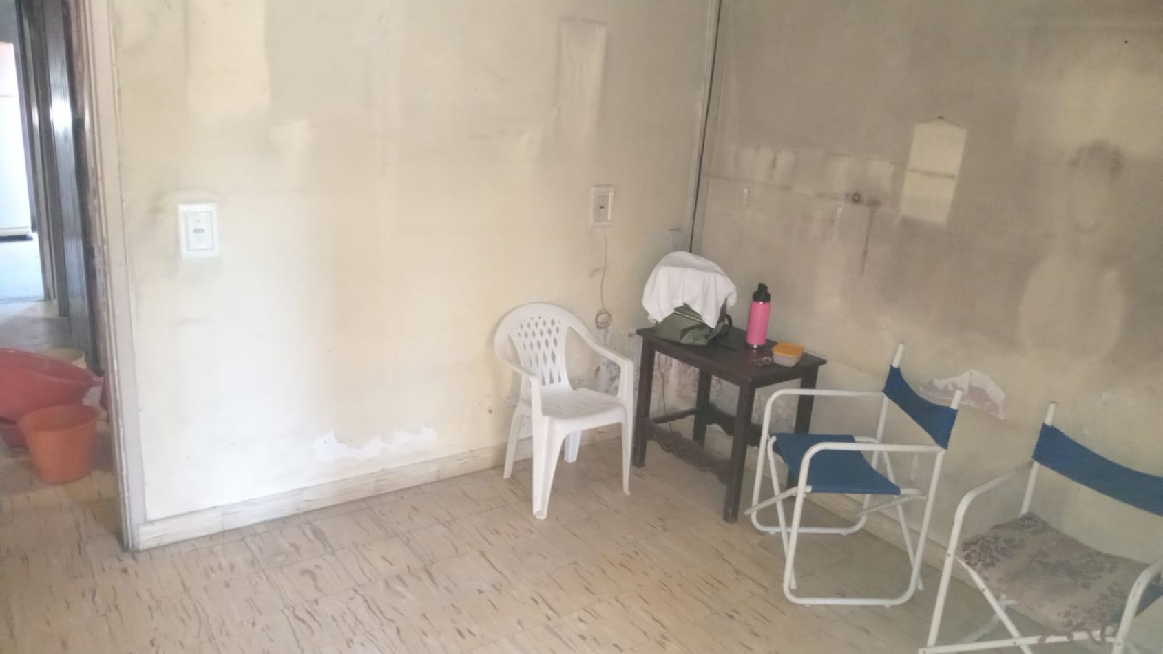 SE VENDE CASA DE 3 AMBIENTES - FLORENCIO VARELA