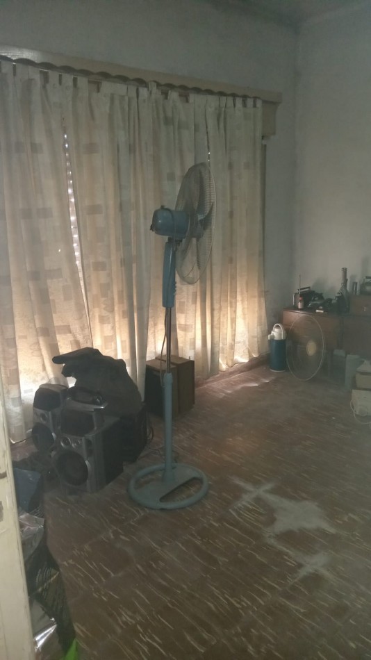 SE VENDE CASA DE 3 AMBIENTES - FLORENCIO VARELA