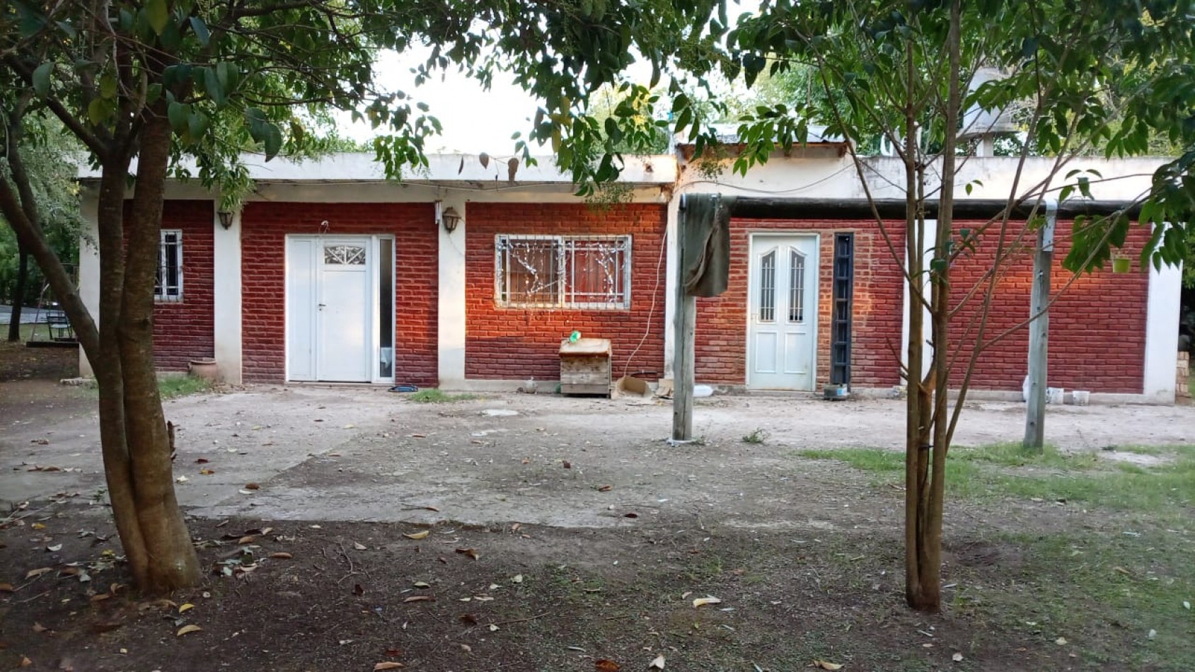 SE VENDE EXCELENTE CASA QUINTA - FLORENCIO VARELA