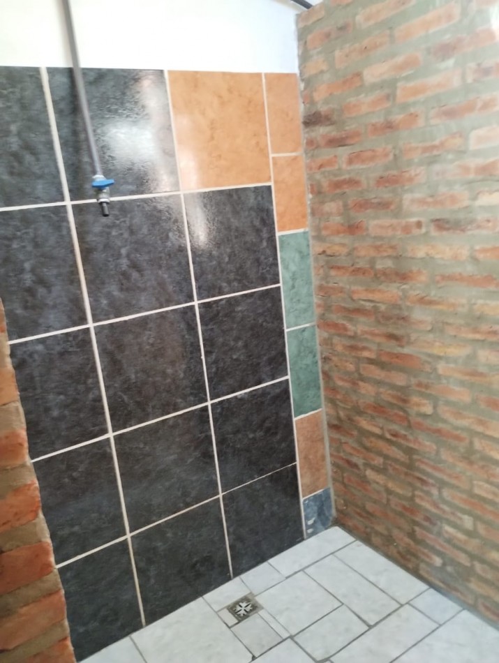 SE VENDE EXCELENTE CASA QUINTA - FLORENCIO VARELA