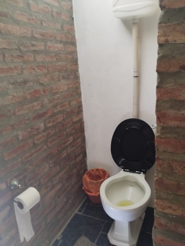 SE VENDE EXCELENTE CASA QUINTA - FLORENCIO VARELA