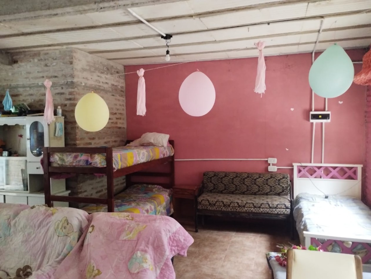 SE VENDE EXCELENTE CASA QUINTA - FLORENCIO VARELA