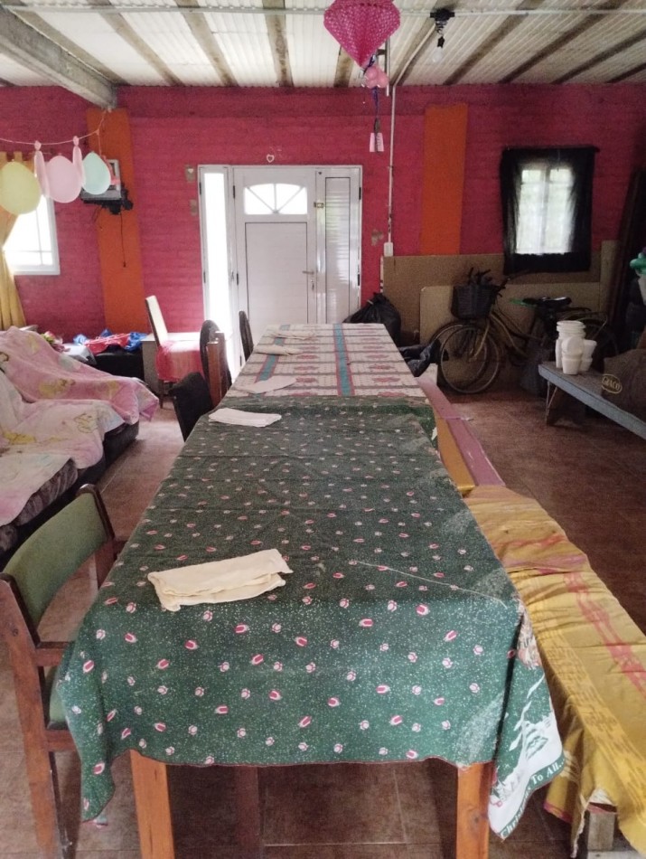 SE VENDE EXCELENTE CASA QUINTA - FLORENCIO VARELA