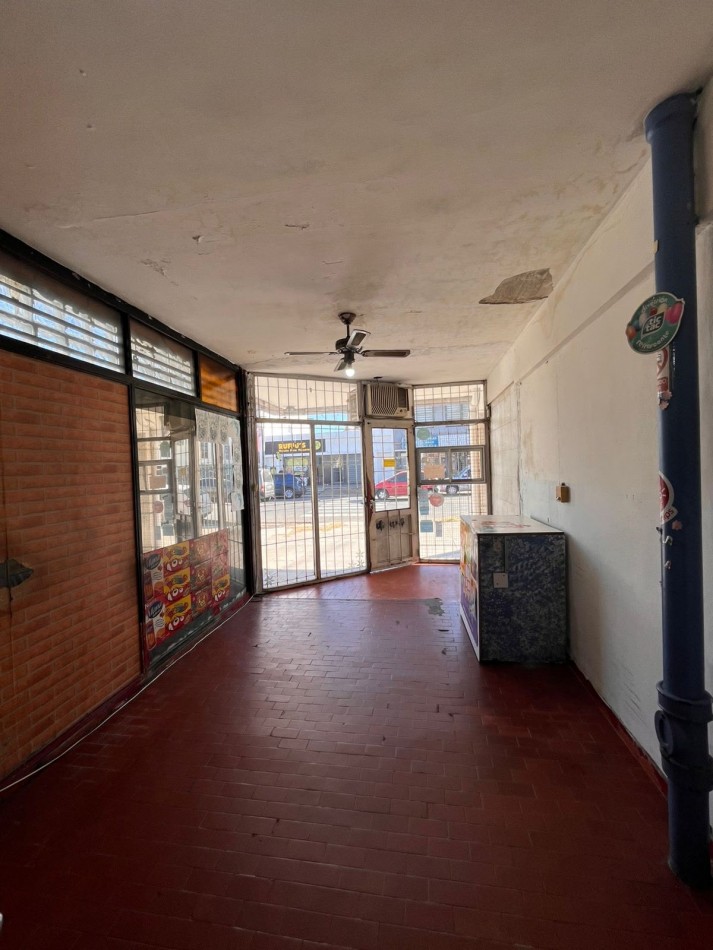 SE ALQUILA LOCAL COMERCIAL - EXCELENTE UBICACION - QUILMES OESTE