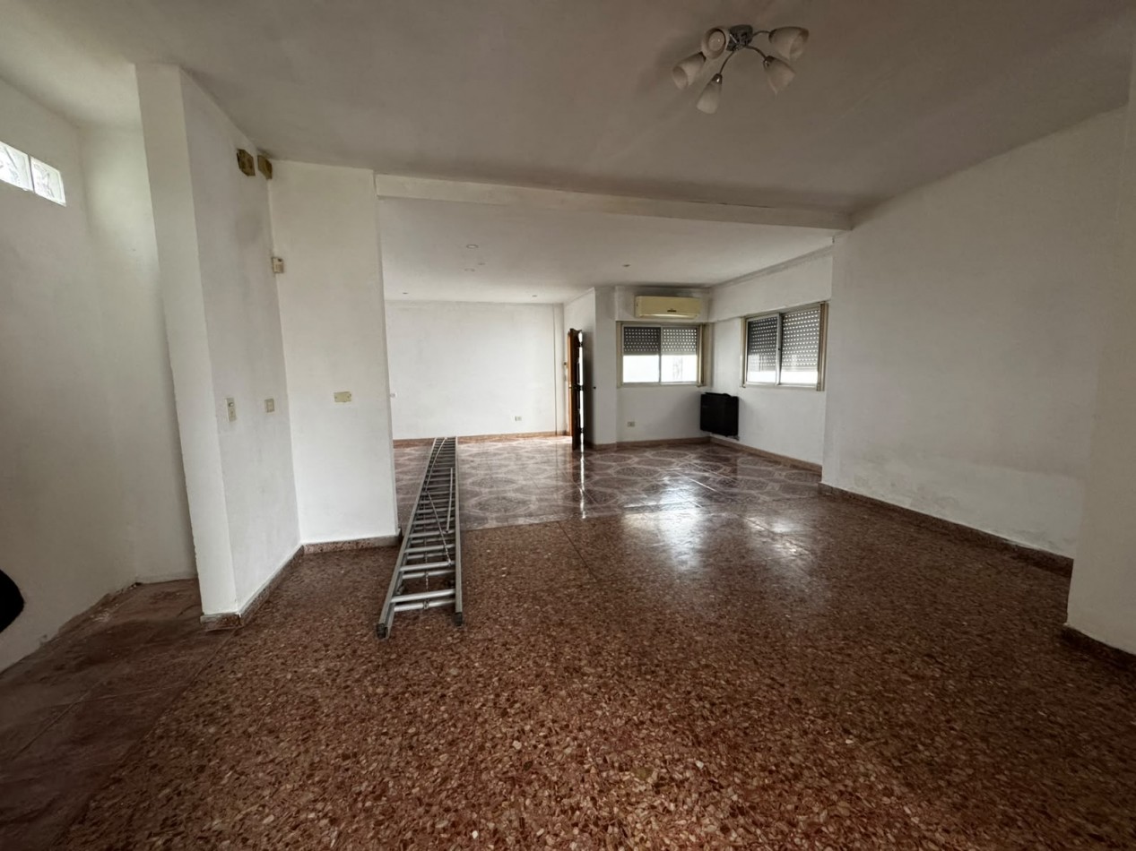 CASA EN ALQUILER - FLORENCIO VARELA