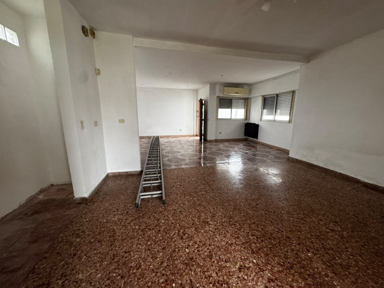 CASA EN ALQUILER - FLORENCIO VARELA
