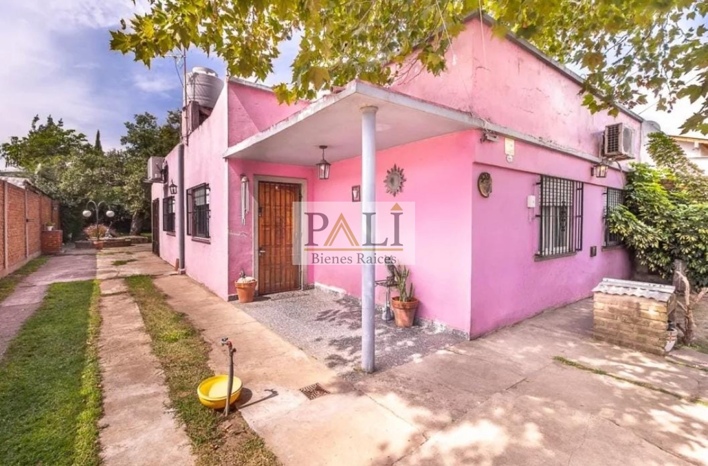 Oportunidad Casa 4 ambientes con piscina en Florencio Varela