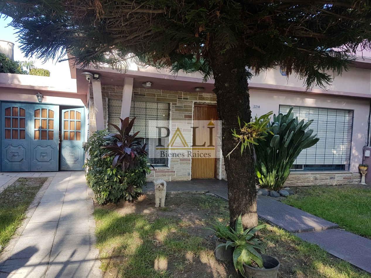 CASA EN VENTA CENTRO FLORENCIO VARELA