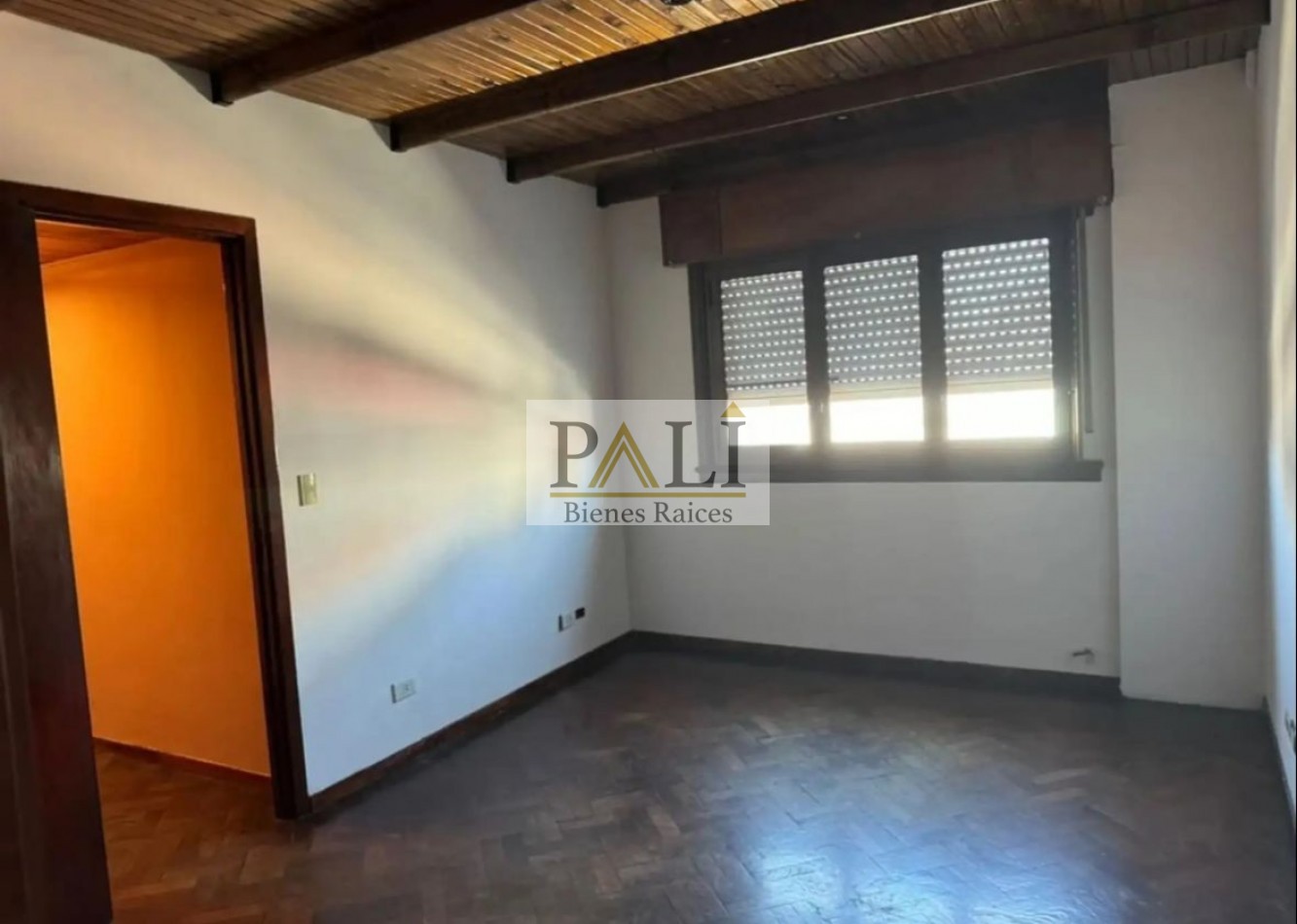 ALQUILER PH 4 AMB WILDE CENTRO LAS FLORES, APTO PROFESIONAL