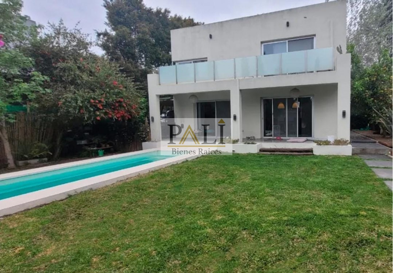 Se Vende Amplia Casa de 3 ambientes en el Golf de Ranelagh - APTA CREDITO UVA