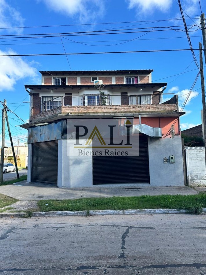 OPORTUNIDAD CASA EN PH CON AMPLIO LOCAL EN EXCELENTE ESQUINA - APTA CREDITO HIPOTECARIO