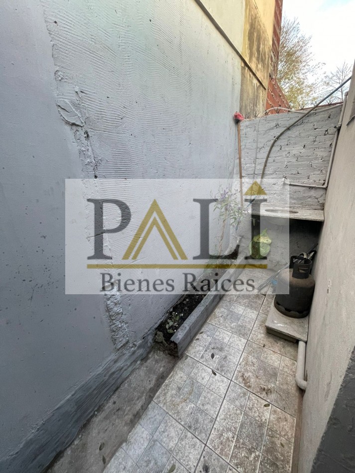 SE ALQUILA DEPTO 2 AMBIENTES EN QUILMES OESTE