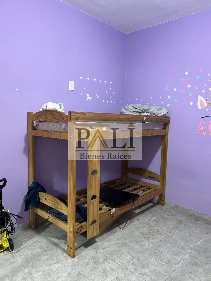 Amplia casa 4 ambientes en VENTA Bernal Oeste