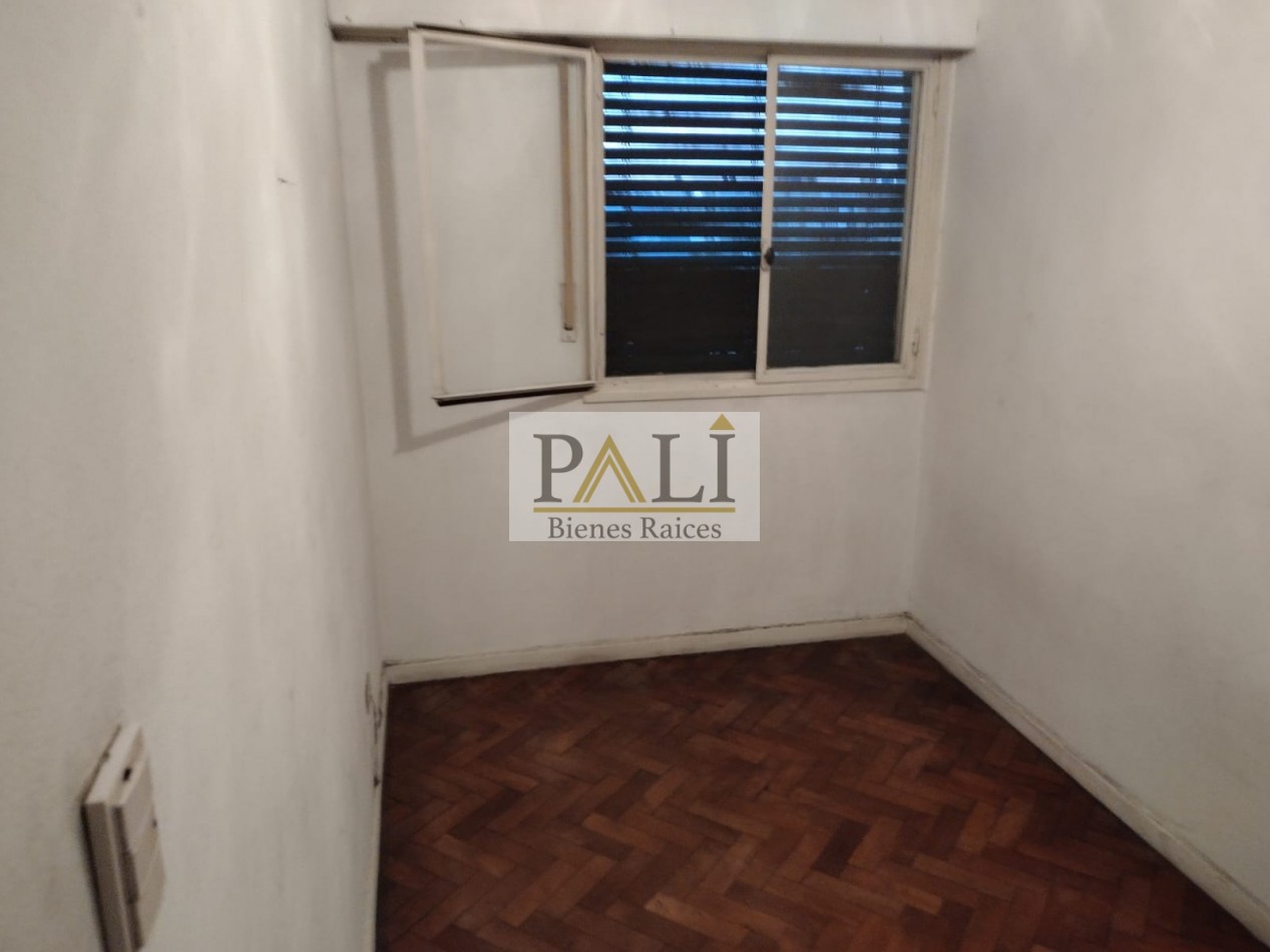 SE VENDE DEPARTAMENTO 4 AMBIENTES - BARRIO GUEMES AVELLANEDA