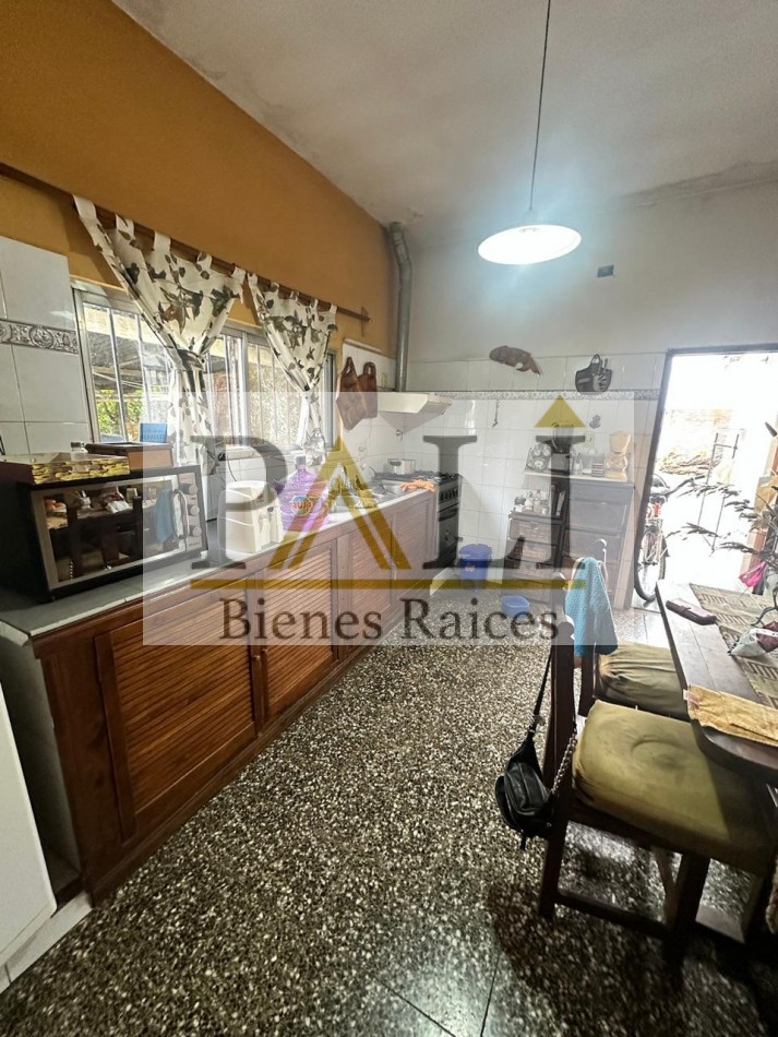 OPORTUNIDAD CASA 4 AMBIENTES EN VENTA o PERMUTA- APTA CREDITO - EN FLORENCIO VARELA